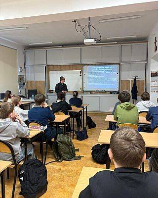 Cenna lekcja historii